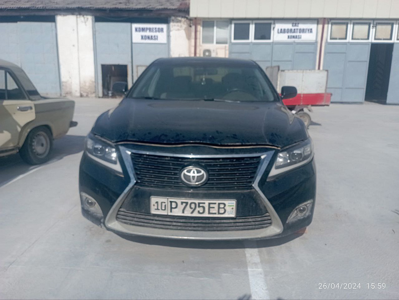 Фото лота: TOYOTA CAMRY, фото 1 из 9