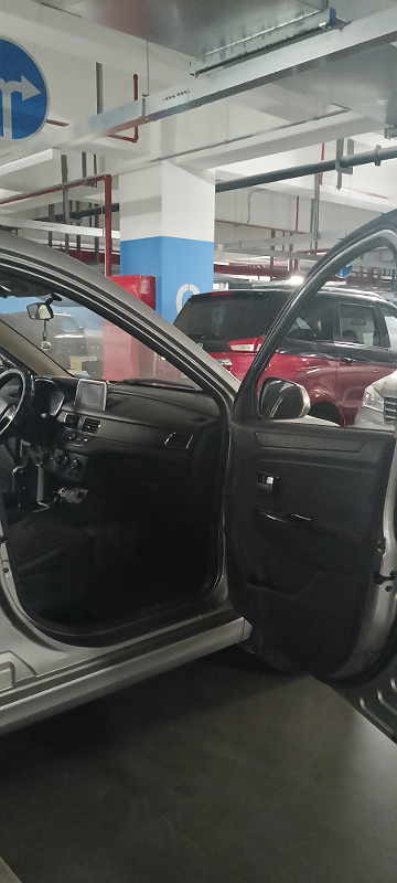 Фото лота: DONGFENG GLORY 330S DXK6440AFF, фото 3 из 7