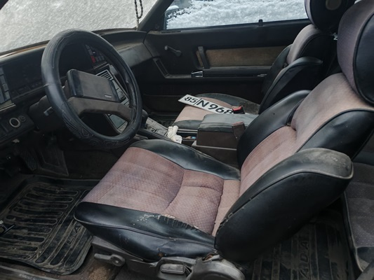 Фото лота: MAZDA 929, фото 5 из 9