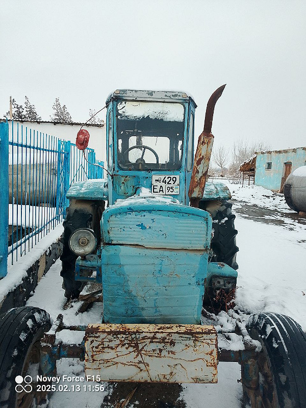 Фото лота: Traktor T-28X4MC, фото 1 из 6