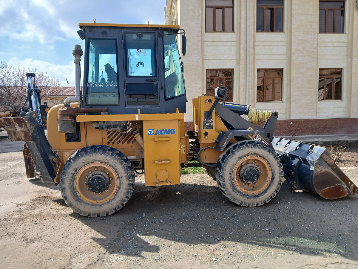 Ekskavator yuklagich