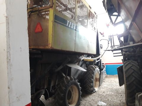 Фото лота: Traktor / Paxta terish mashinasi, фото 6 из 7