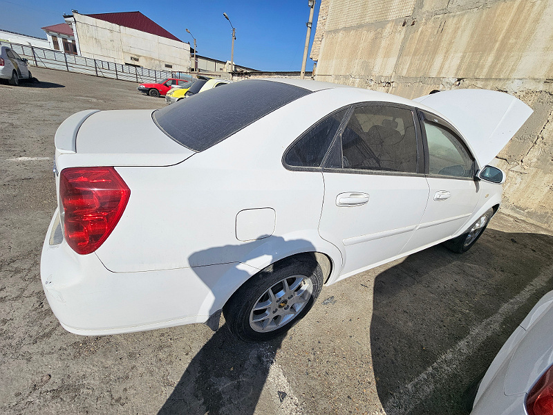 Фото лота: CHEVROLET OPTRA, фото 3 из 10