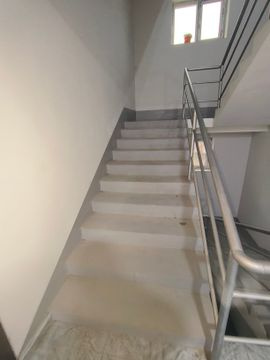 Фото лота: Квартира в многоэтажном доме, фото 3 из 9