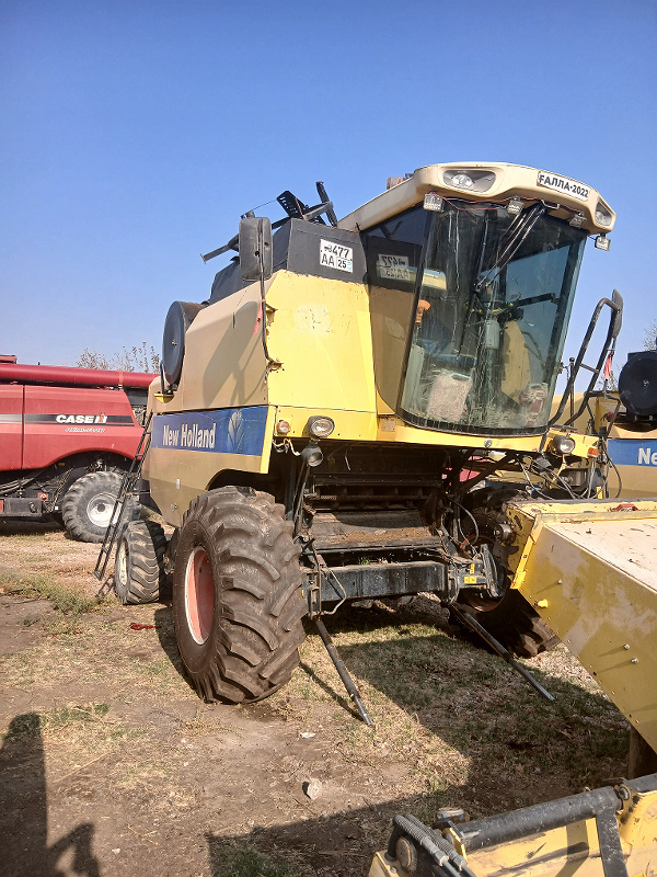 Фото лота: Kombayn New Holland TC-5060  25AA477, фото 2 из 4