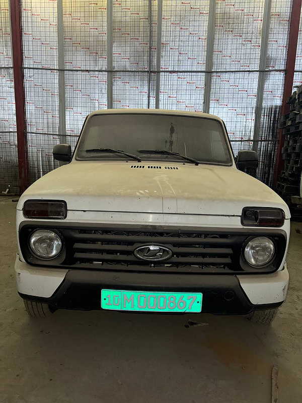 Фото лота: LADA NIVA 4x4, фото 1 из 10