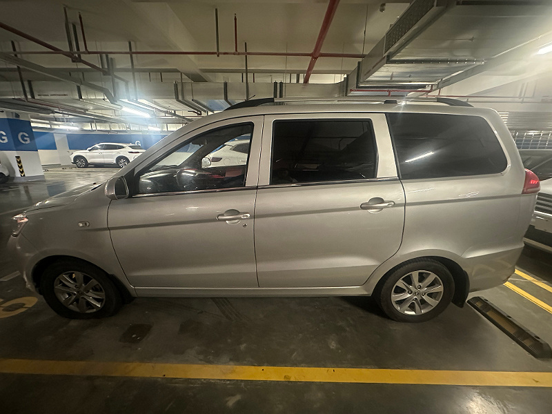 Фото лота: DONGFENG GLORY 330S DXK6440AFF, фото 8 из 8