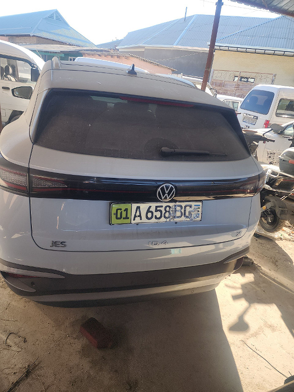 Фото лота: VOLKSWAGEN ID4X PURE PLUS, фото 9 из 10