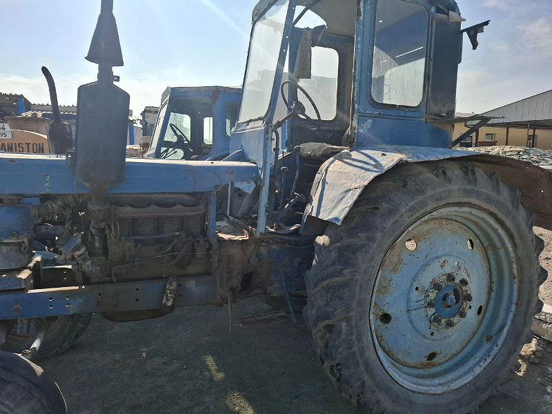 Фото лота: Traktor T-28X4MC, фото 1 из 6