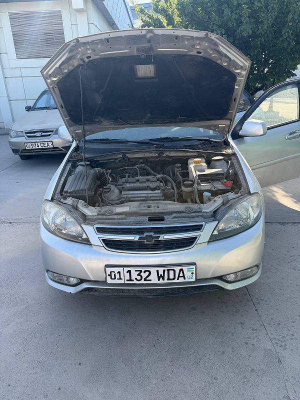 Фото лота: CHEVROLET LACETTI, фото 10 из 12