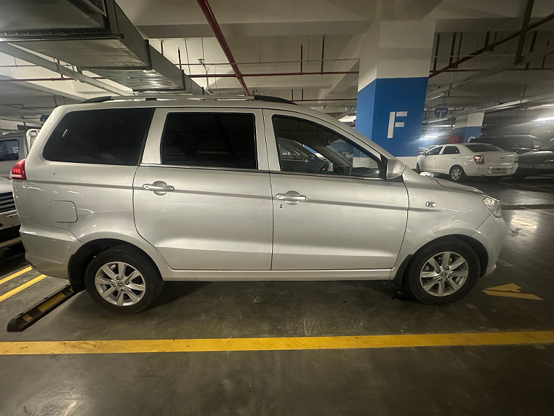 Фото лота: DONGFENG GLORY 330S DXK6440AFF, фото 7 из 8
