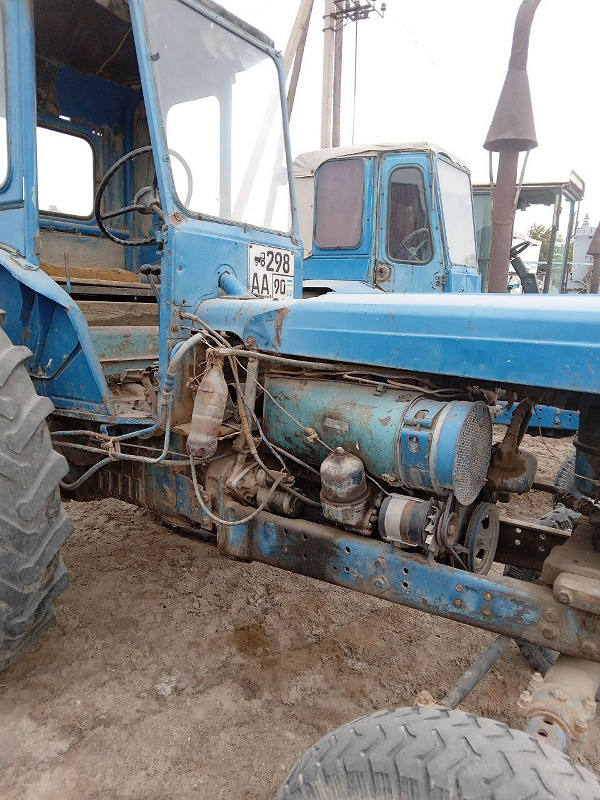 Фото лота: Traktor T-28-X4MC, фото 3 из 4