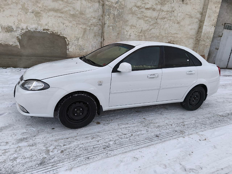 Фото лота: Chevrolet Lacetti, фото 2 из 3