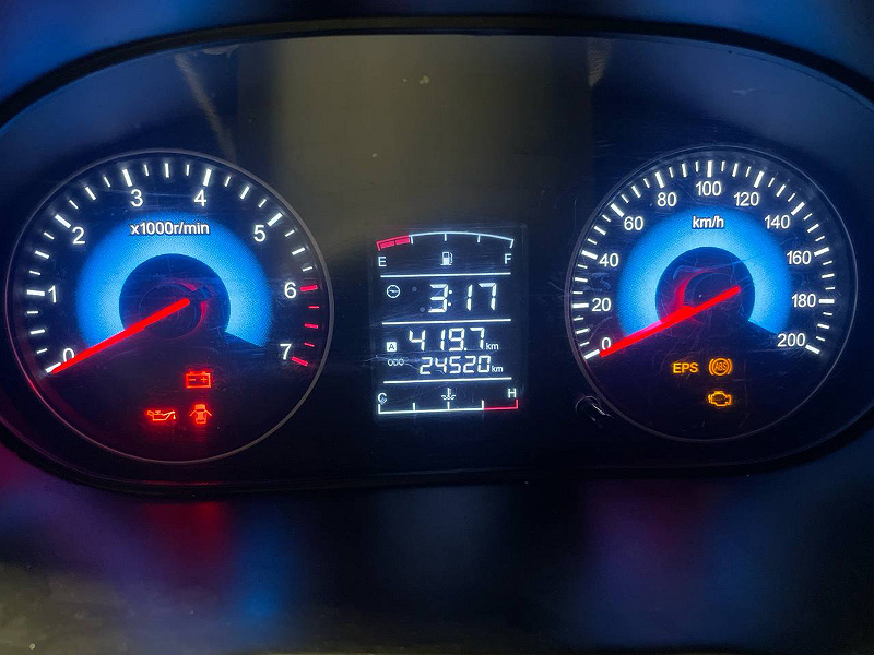 Фото лота: DONGFENG GLORY 330S, фото 9 из 9
