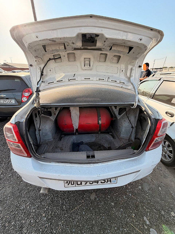 Фото лота: CHEVROLET COBALT, фото 2 из 9