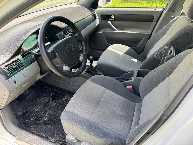 Фото лота: CHEVROLET LACETTI, фото 4 из 10