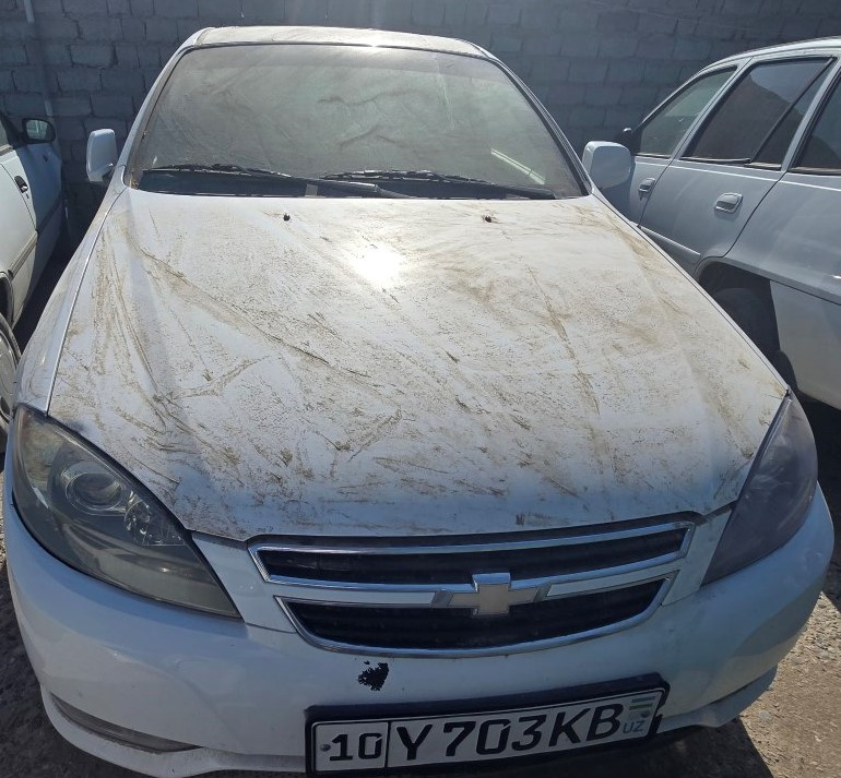Фото лота: CHEVROLET LACETTI, фото 1 из 10