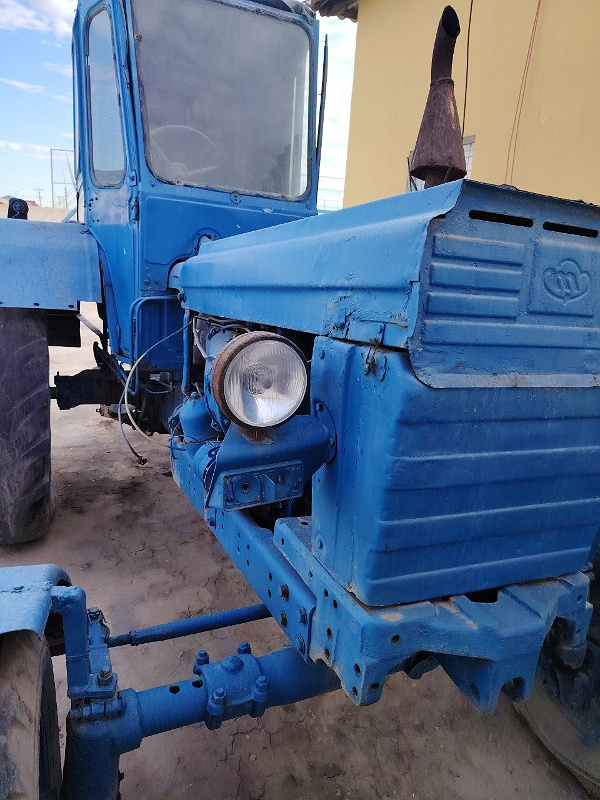 Фото лота: Traktor T-28X4MC, фото 1 из 4
