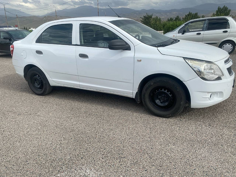 Фото лота: CHEVROLET COBALT, фото 4 из 6