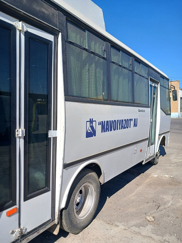 Фото лота: MIDIBUS ISUZU SAZ NP21, фото 4 из 5