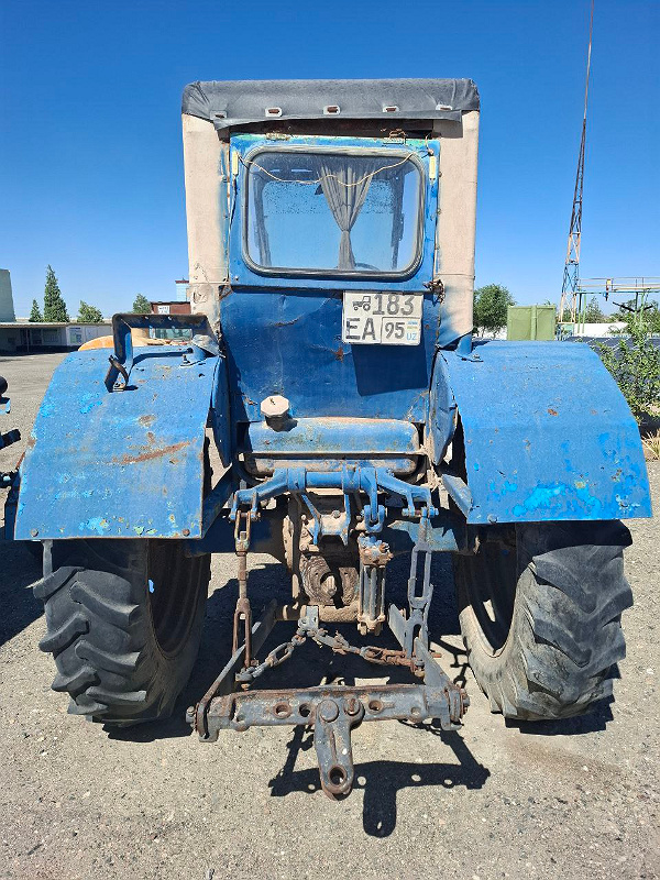 Фото лота: Traktor T-28X4MC, фото 2 из 4