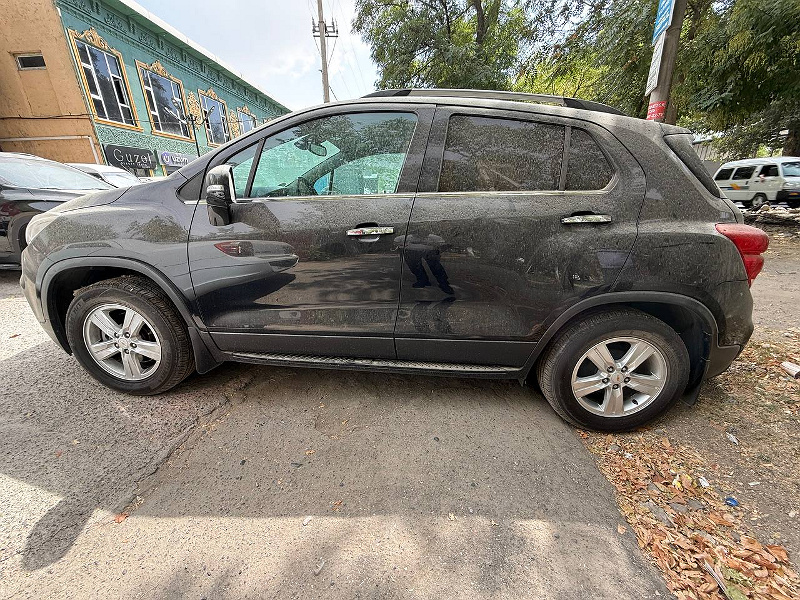 Фото лота: CHEVROLET TRACKER, фото 8 из 10