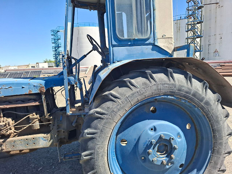 Фото лота: Traktor T-28X4MC, фото 4 из 4