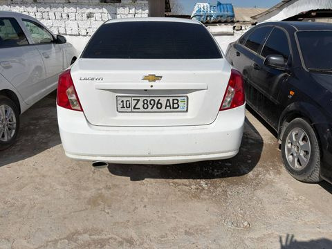 Фото лота: CHEVROLET LACETTI, фото 9 из 9